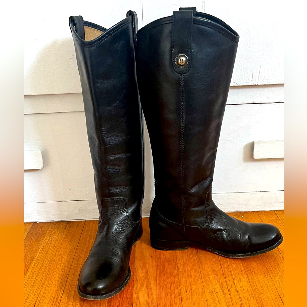 Women’s Frye boots (Melissa Button 2), black, size 5 1/2. Excellent condition.
